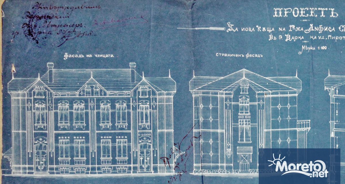 Тече ремонт на покрива на архитектурен паметник на ул Братя