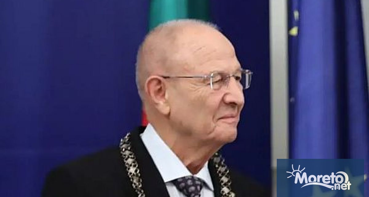 Правителството предлага на президента да отличи проф Кирил Топалов с