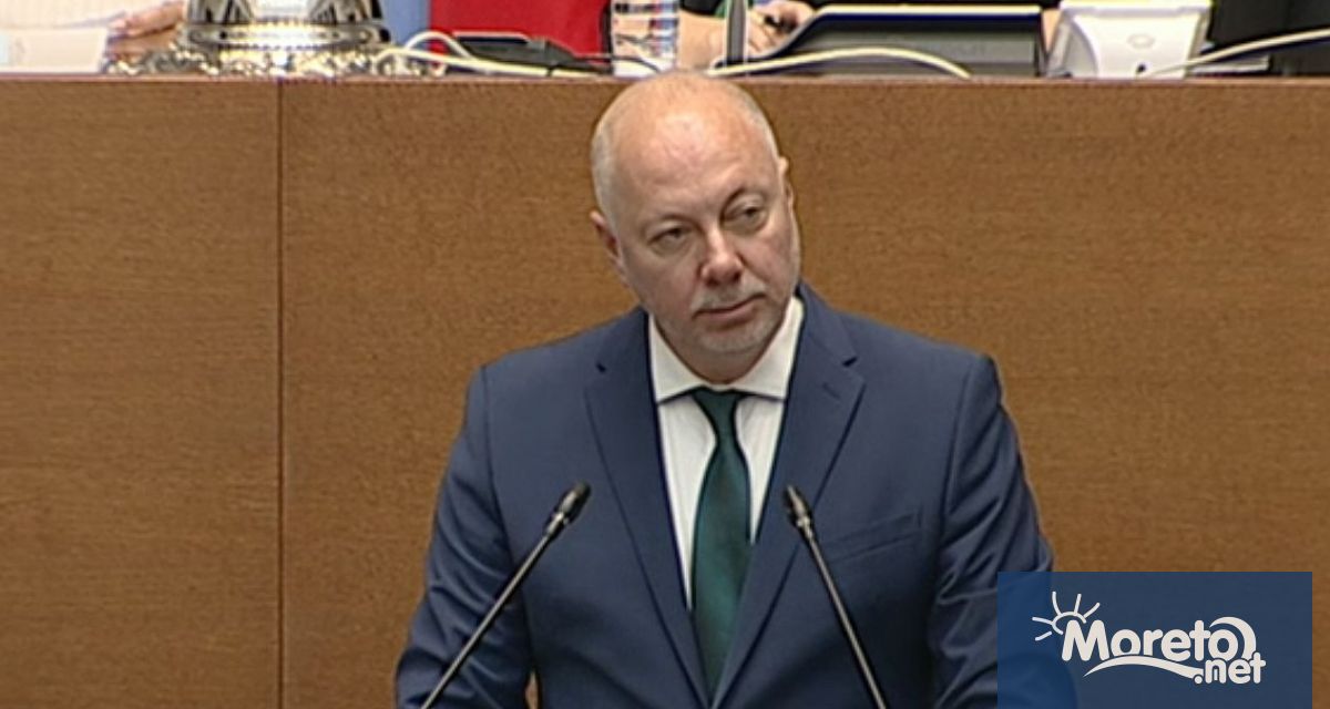 Народното събрание ще гласува предложения от ГЕРБ СДС кабинет на Росен