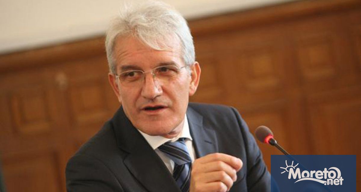 Изключеният от парламентарната група на ДПС Рамадан Аталай заяви пред