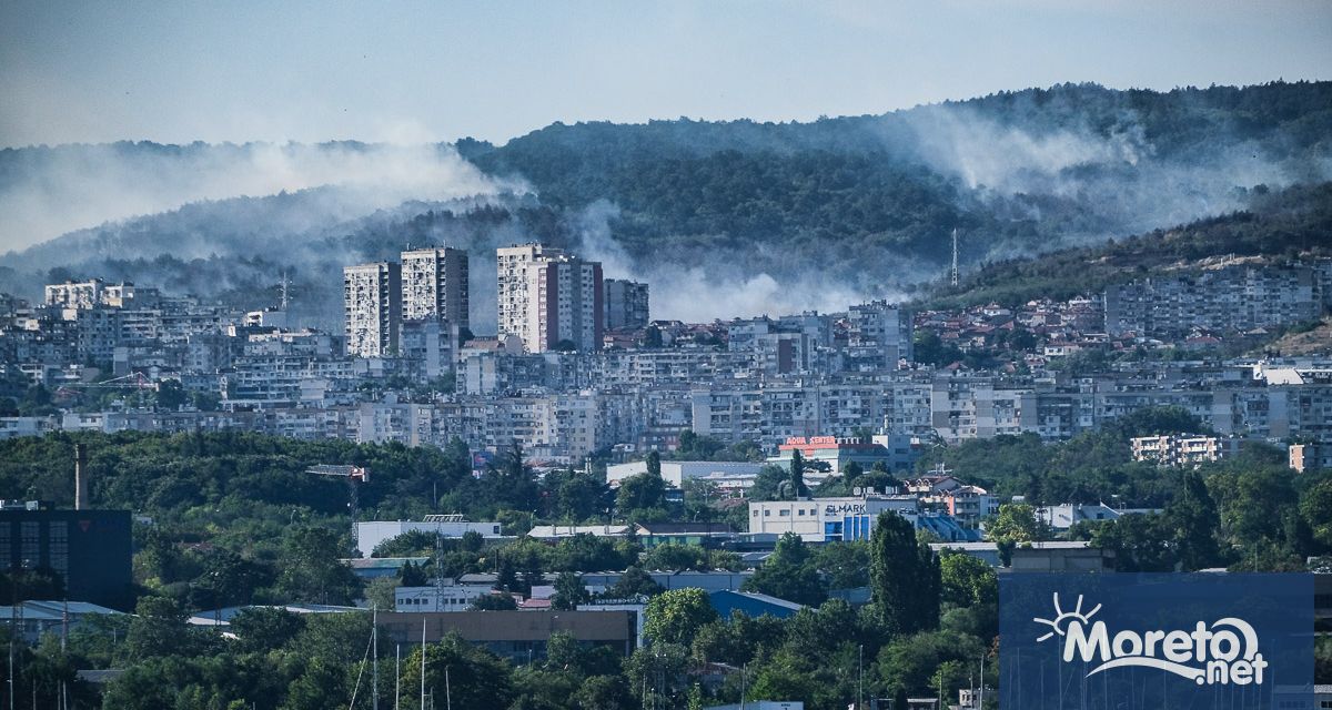 Продължава доизгасяването на пожарите до Слънчево и Владиславово Работи се