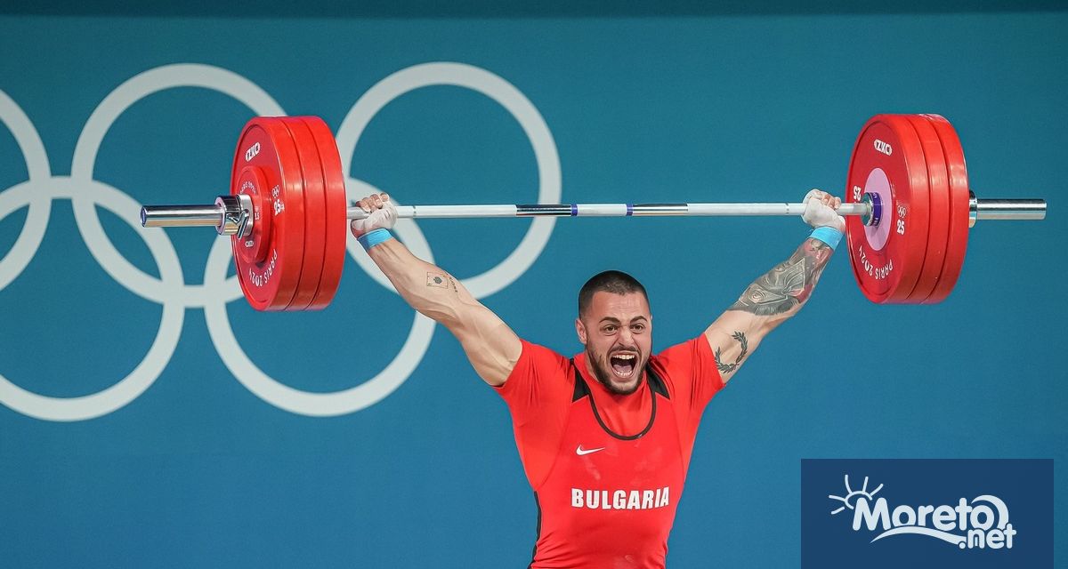 Световният рекордьор в категория до 89 килограма при мъжете Карлос