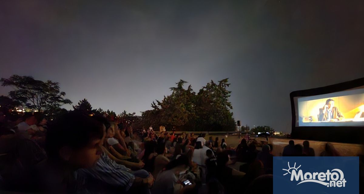 Стотици варненци и гости на града се насладиха на прохладната