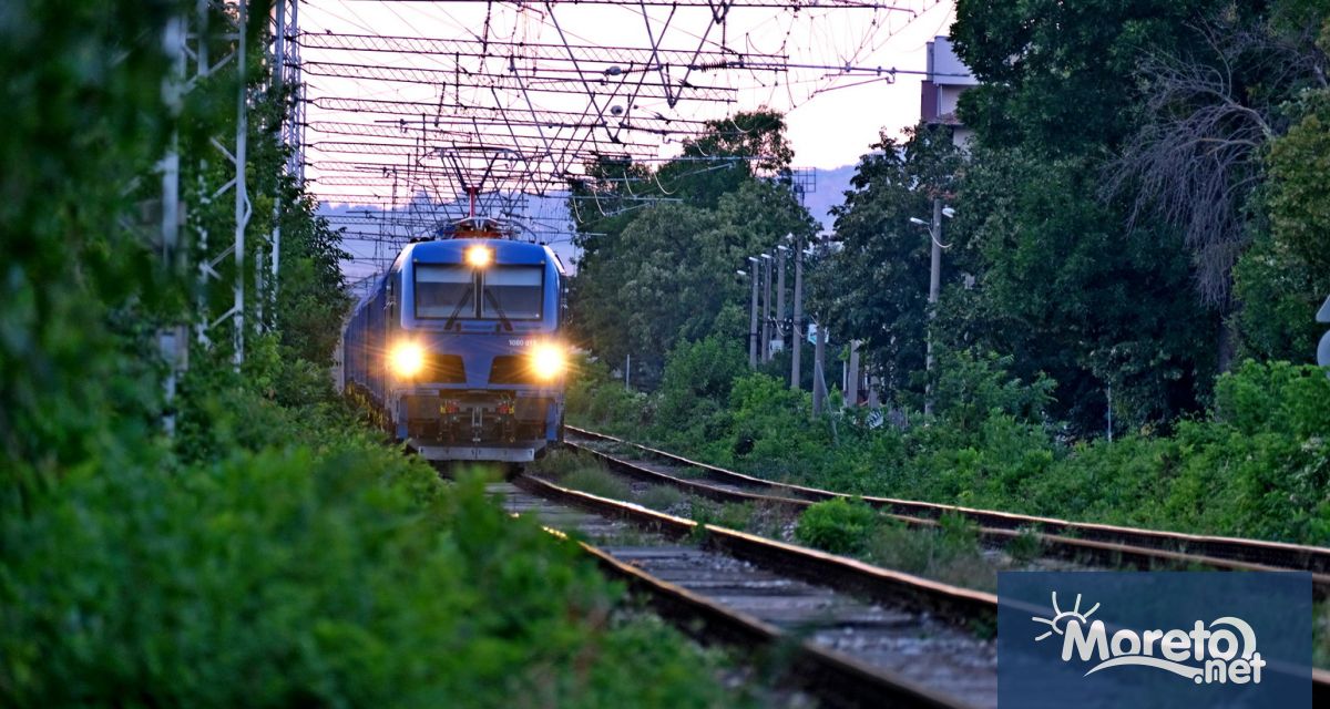 16 годишно момче загина след като беше ударено от локомотив във