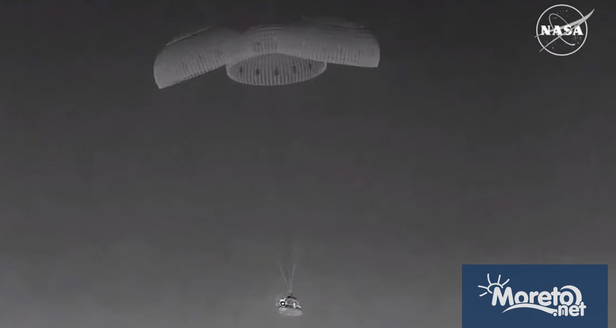 След поредица технически проблеми космическият кораб Старлайнер успешно се приземи