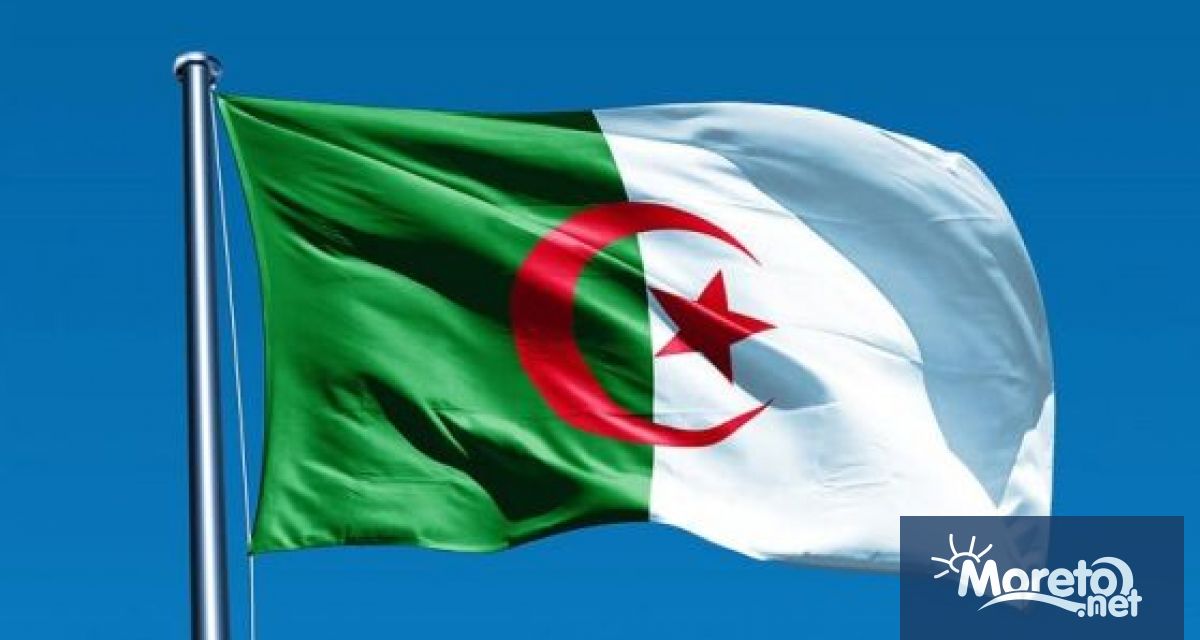 Днес в Алжир се провеждат президентски избори Фаворит е настоящият