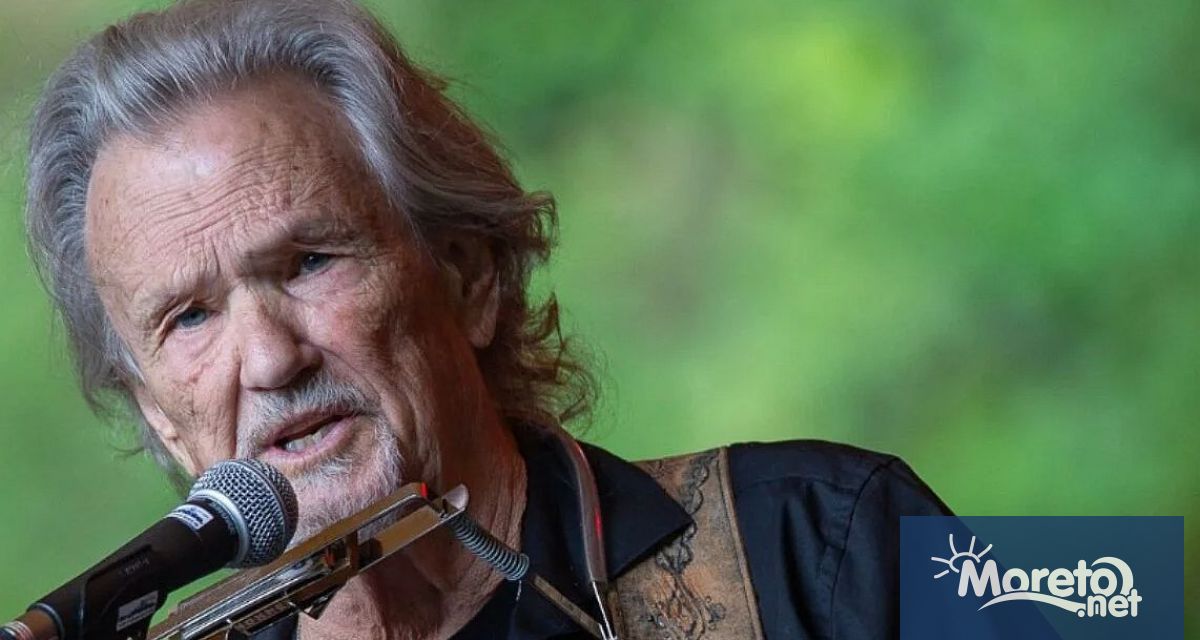 Крис Кристоферсън всепризнатият кънтри певец и актьор работил с Джони