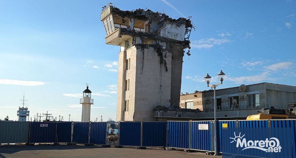 Започна събарянето на Рейдовата кула на пристанище "Варна – Изток ...