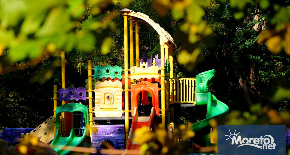 Предвиждаме да изградим пет изцяло нови детски площадки както и