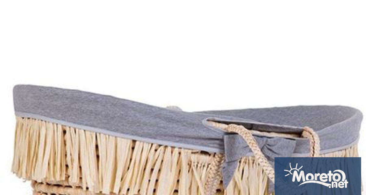 Бебешка кошница Моисей от растителни влакна е изтеглена от пазара