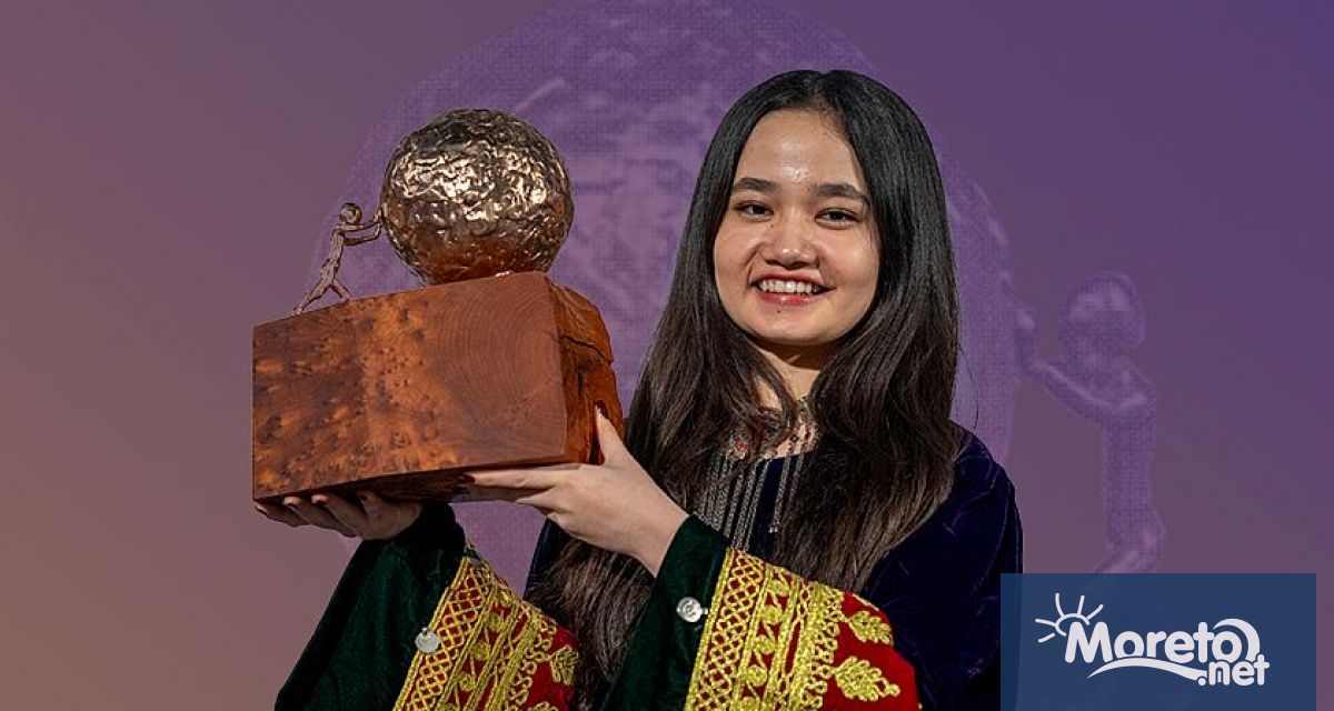 17 годишната афганистанка Нила Ибрахими на която не е позволено да