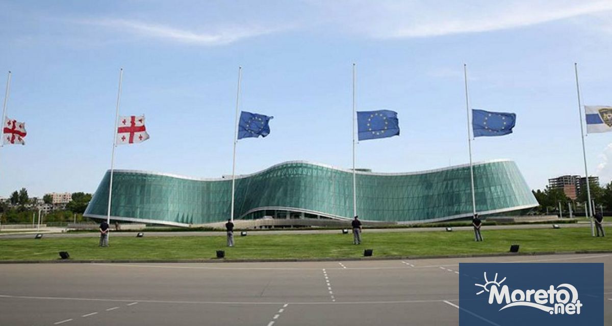 Най малко 12 души загинаха при трагичен инцидент в ресторант в