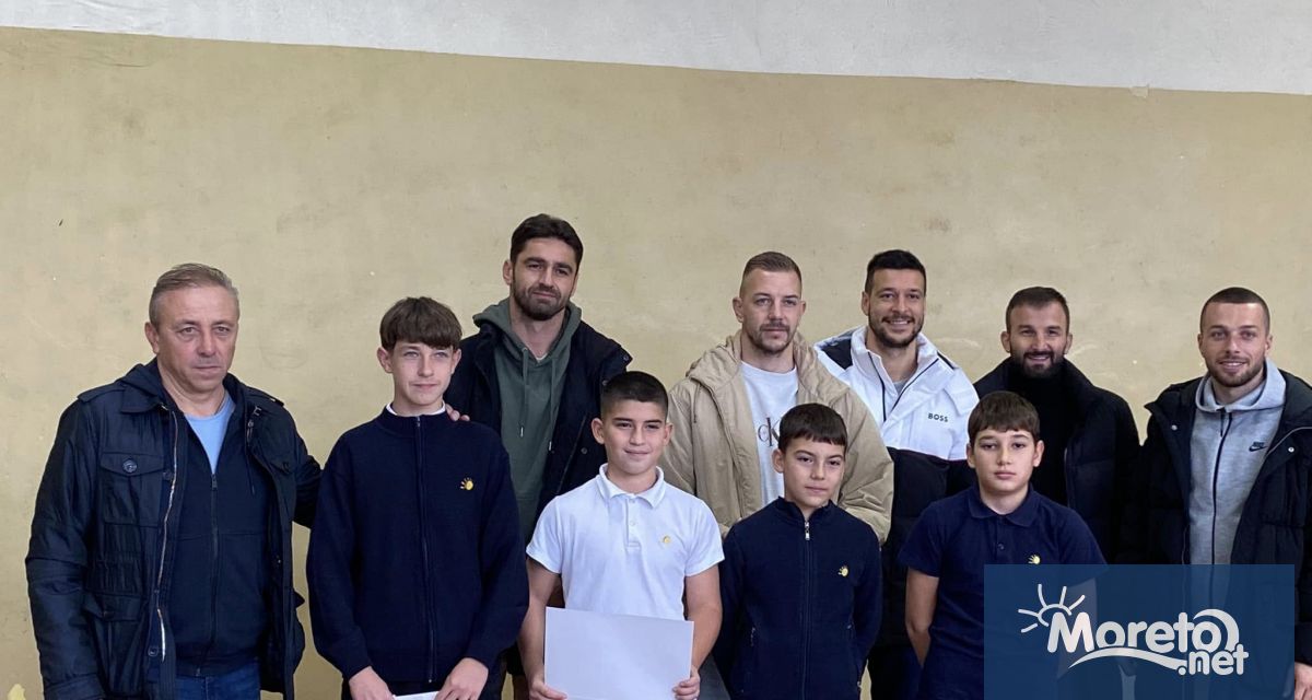 Ученици от Средно училище с езиково обучение Ал С Пушкин