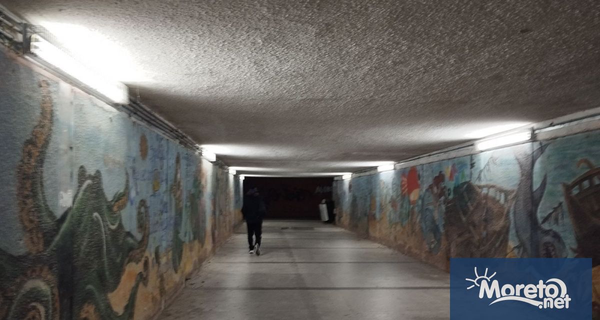 След повече от месец на тъмно най сетне осветиха два натоварени