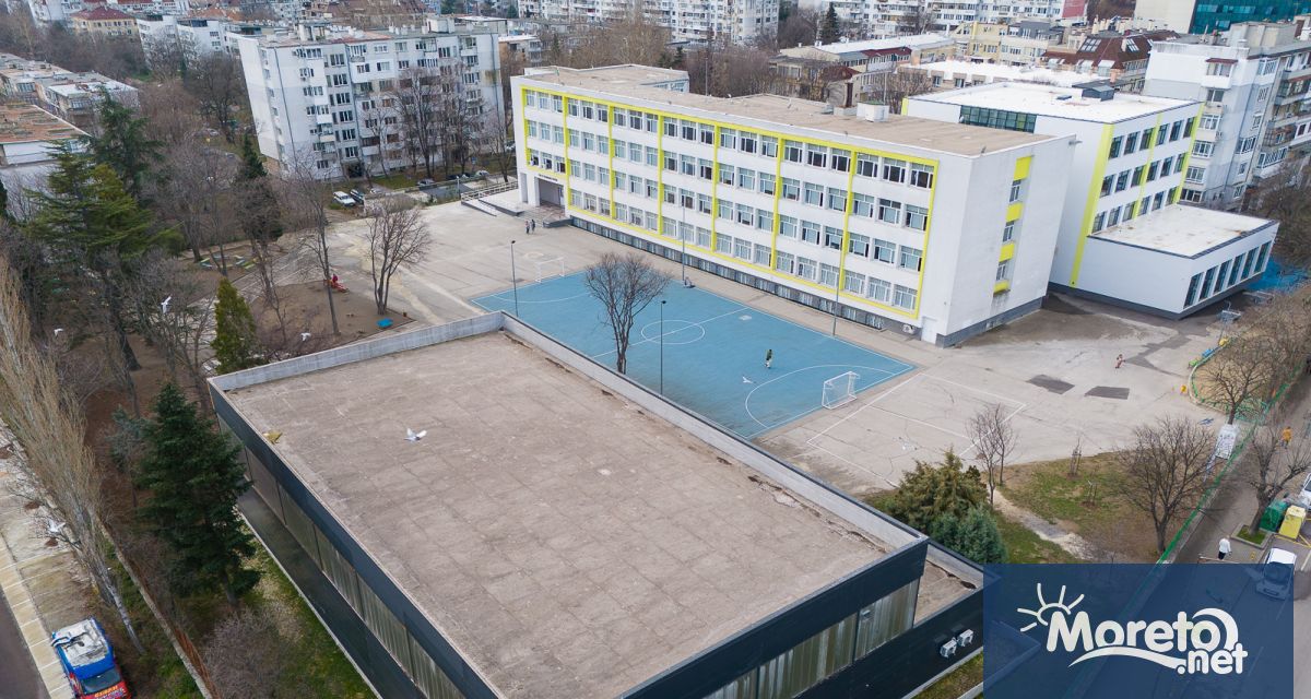 Преди края на годината трябва да започне довършването на салона