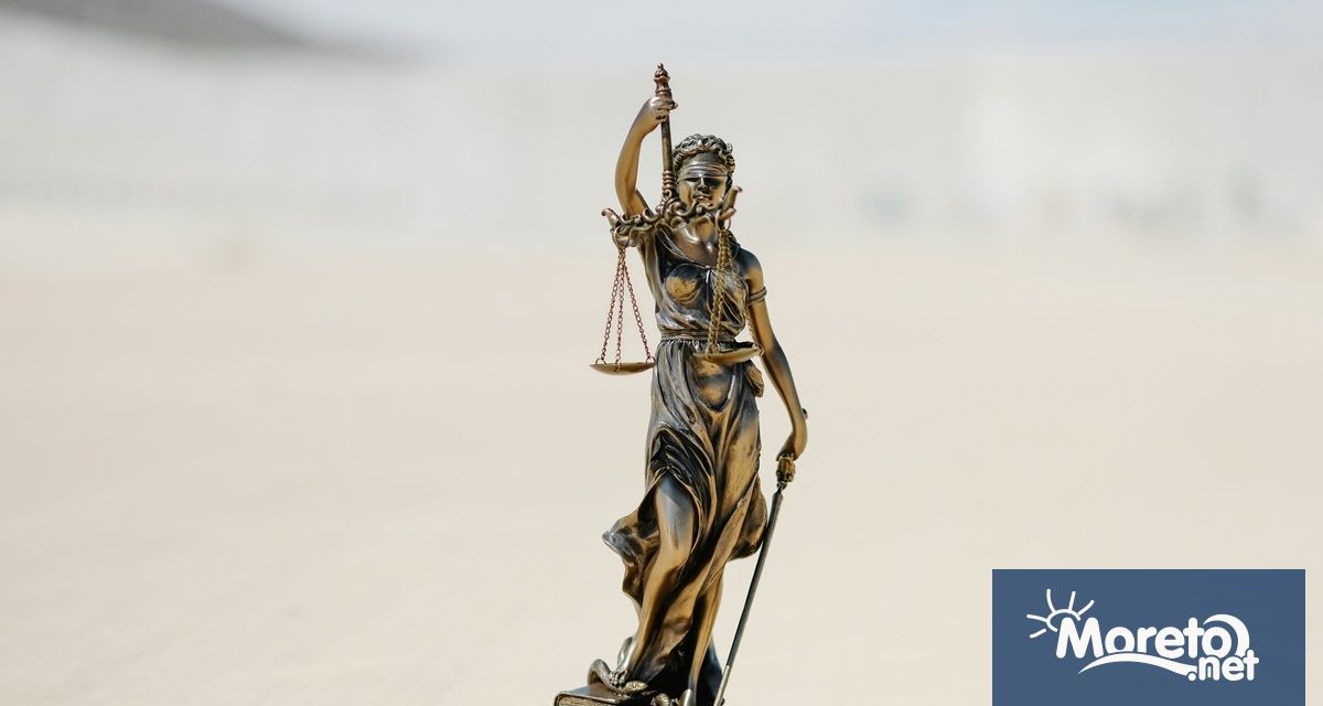 В Русенския окръжен съд се гледа делото срещу 19 годишния шофьор