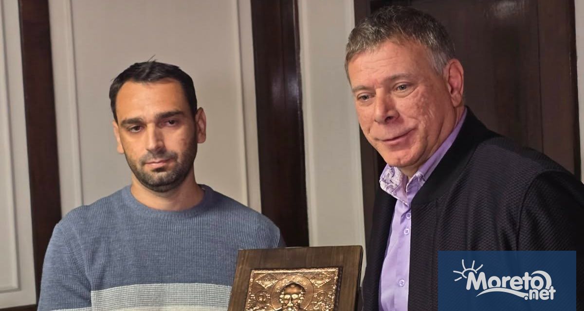 Освободеният помощник капитан на Galaxy Leader Данаил Веселинов обмисля да спре