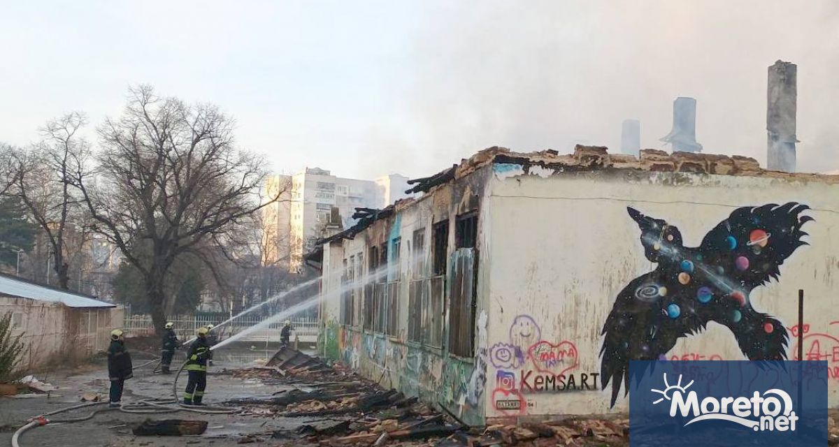 Последният пожар в сградата на бившето Помощно училище в края