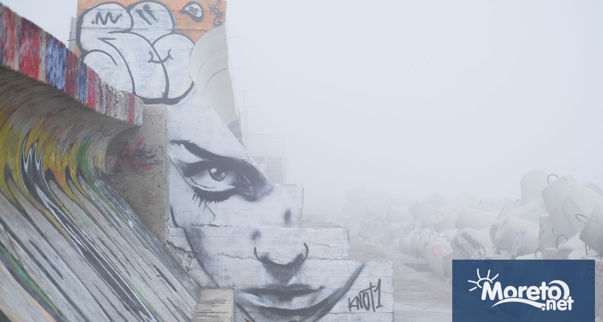 Мъгла обгърна Варна а фоторепортера на Moreto net е уловил няколко