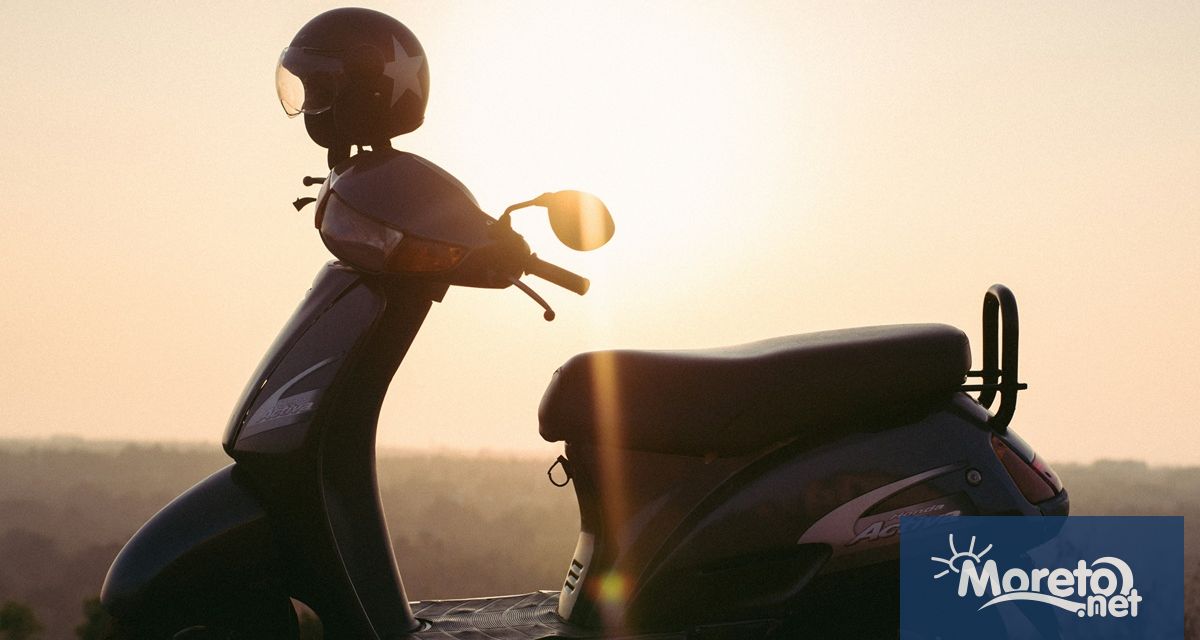 25 годишна жена от Бургас е задържана вчера от служители на