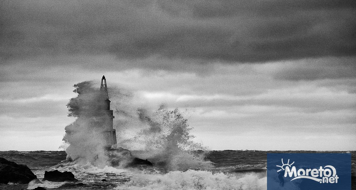 Благотворителна фотоизложба 65 посветена на 65 години от рождението на