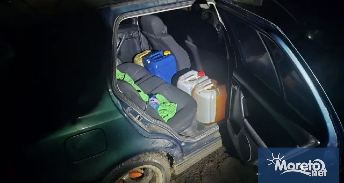 Близо 20 души сред които и служители на БДЖ са