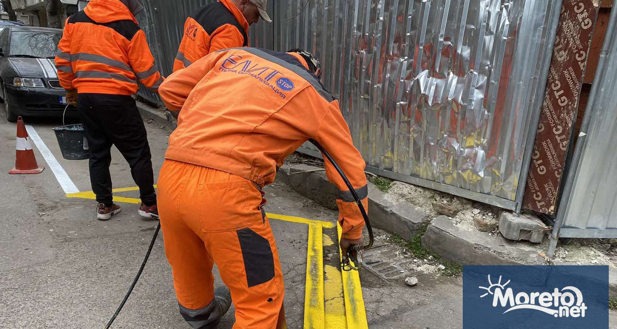 Започна поетапното опресняване на хоризонталната маркировка в обхвата на синята