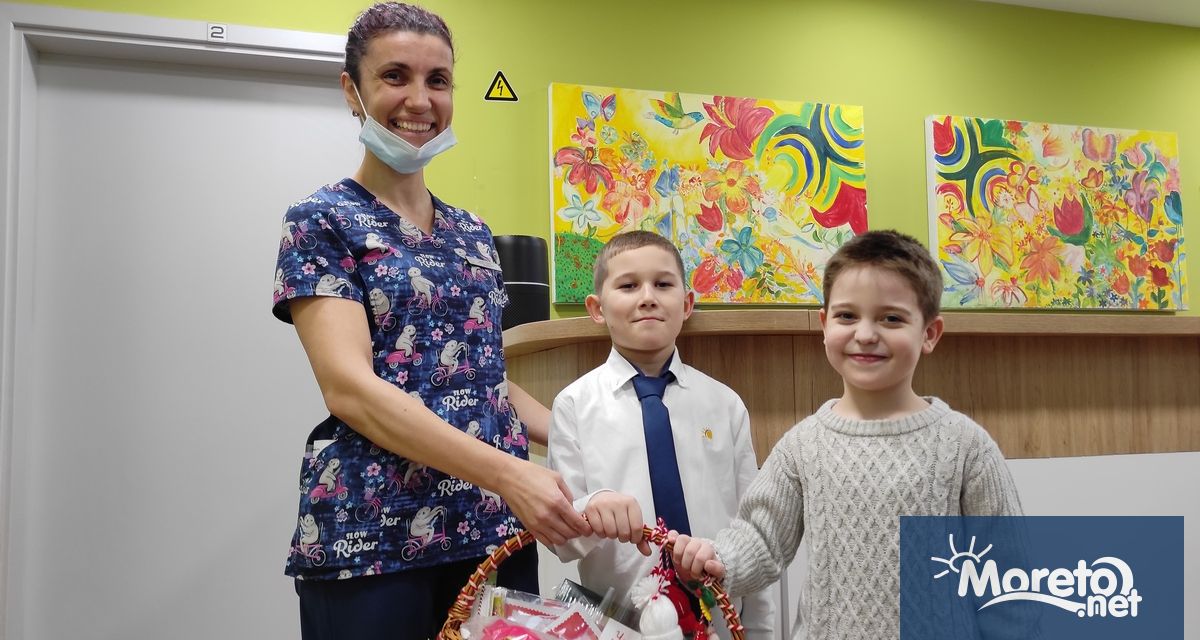 Три отделения във Варненски болници вече са украсени с мартеници