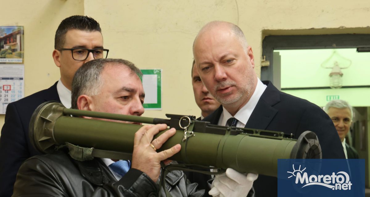 Укрепването на военната индустрия е от съществено значение за отбраната