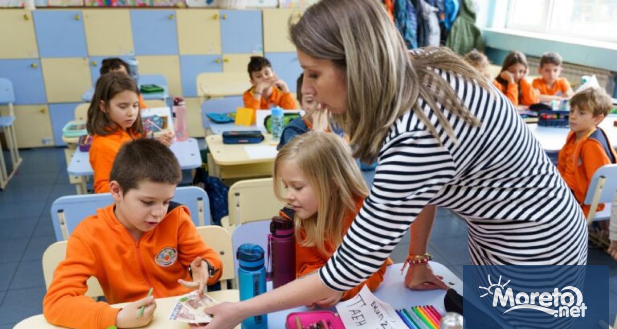 В Световната седмица на парите ученици от цялата страна повишават