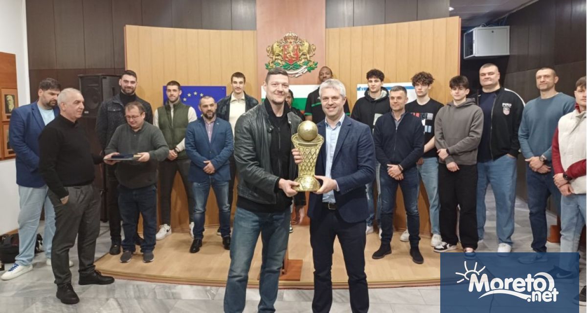 Носистелите на Купата на България по баскетбол Черно море