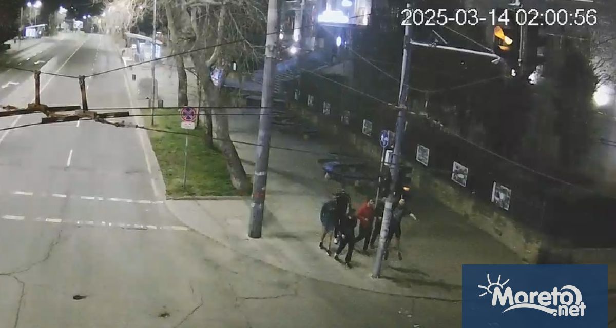 Вандали откраднаха два светофара в Бургас а случилото се е