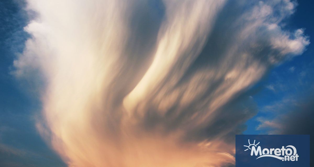 Силна магнитна буря радиационна буря и ново слънчево изригване бяха