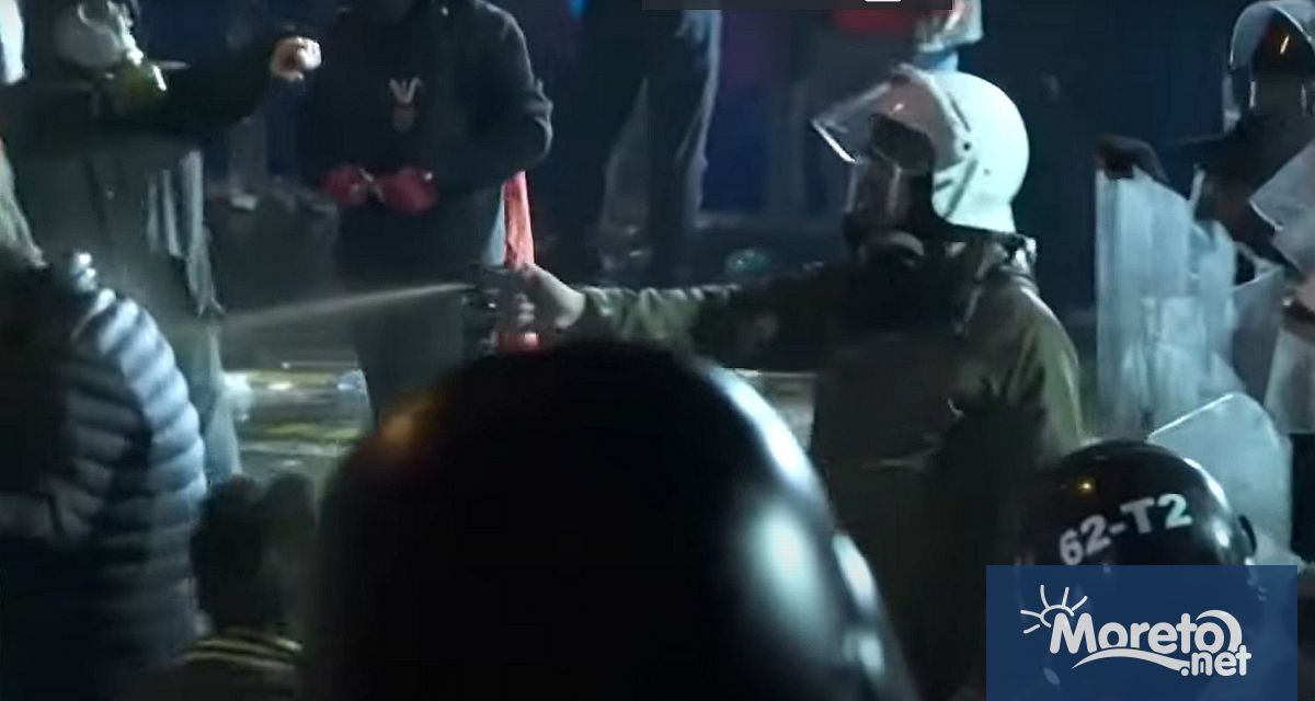 Десетки хиляди протестиращи участваха в демонстрации в цяла Турция след