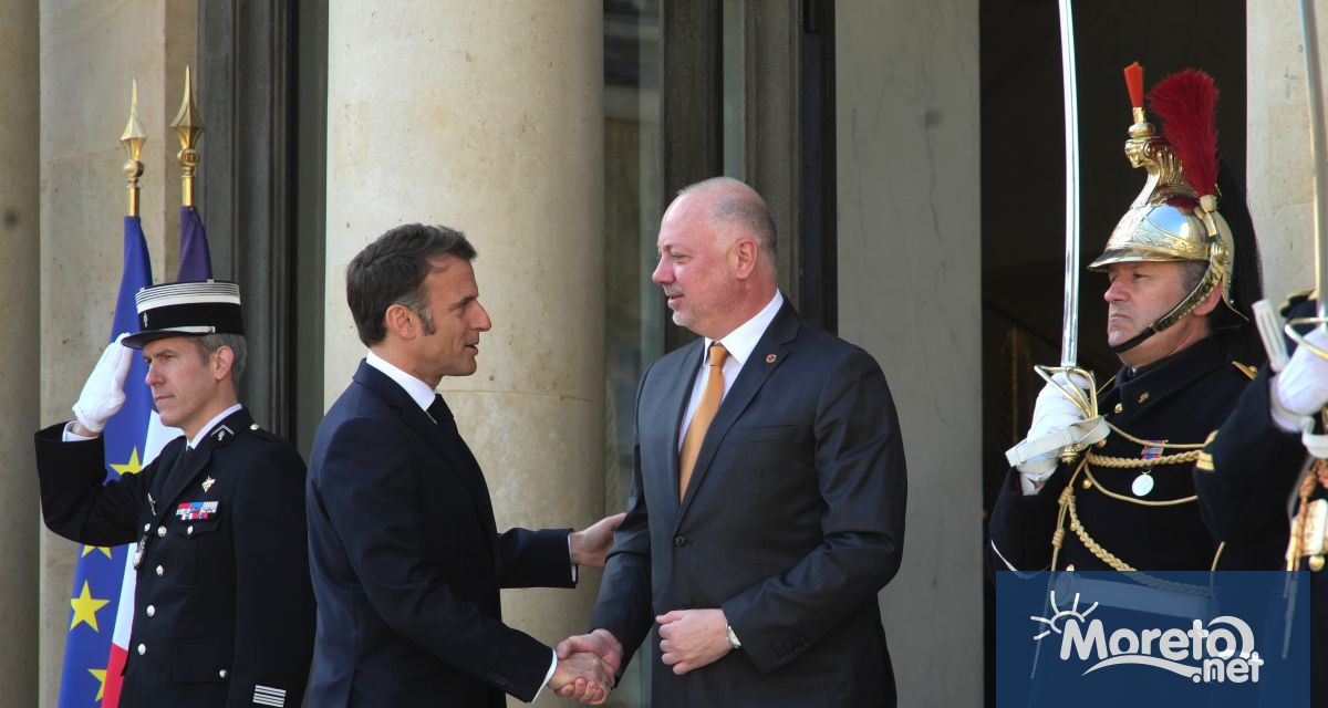 Министър председателят Росен Желязков пристигна в Париж където ще участва в