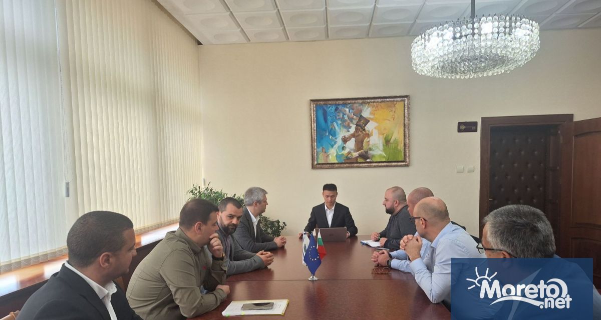 Един от водещите световни производители на електробуси представи на кмета