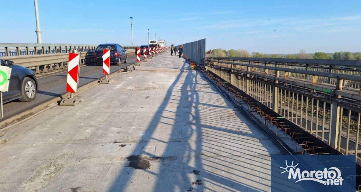 Основният ремонт на Дунав мост при Русе продължава по график