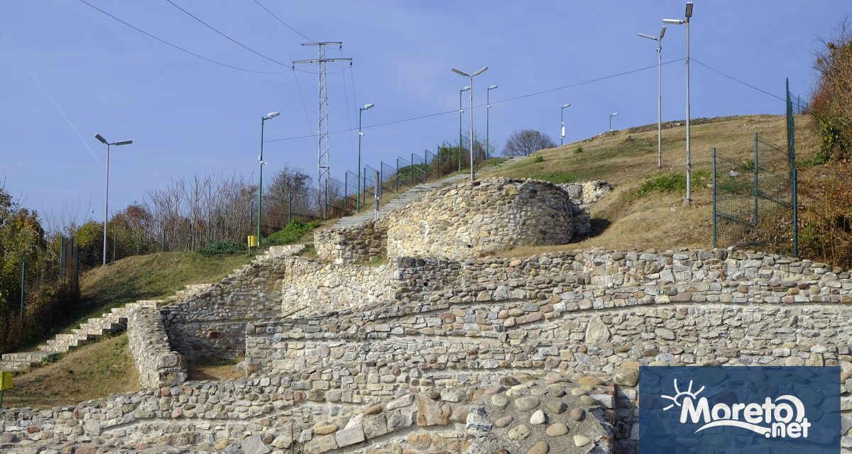 Реновирани средновековни храмове крепости и 200 годишни сгради част от културно архитектурното