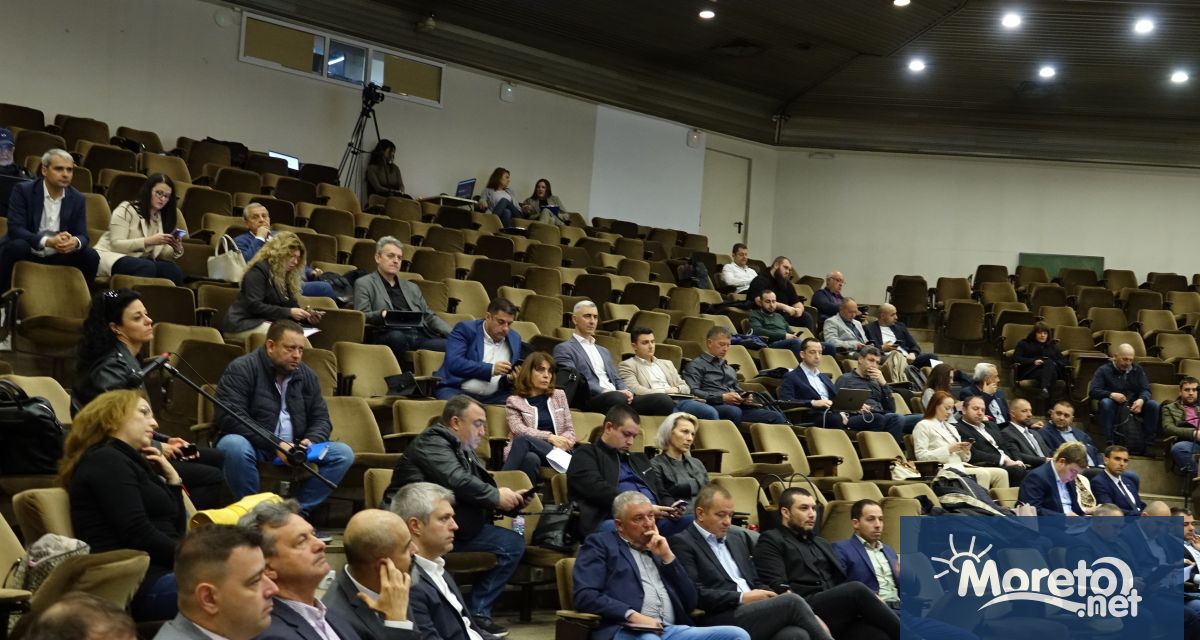 Общинският съвет отложи разглеждането на новата наредба за условията и