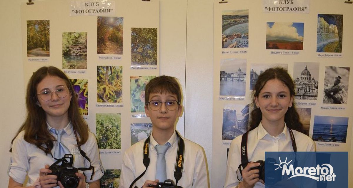 Изложба и ревю на клубните дейности в Частно средно училище