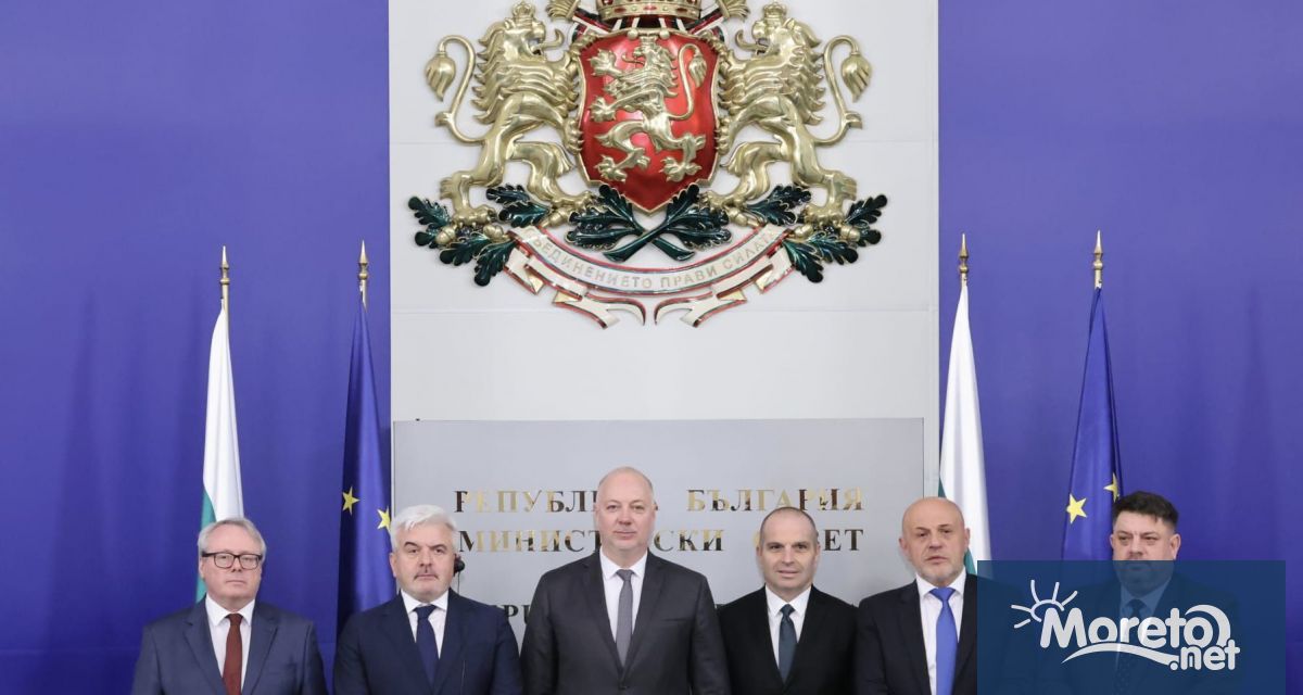 Първите 12 влака се очаква да бъдат доставени до август