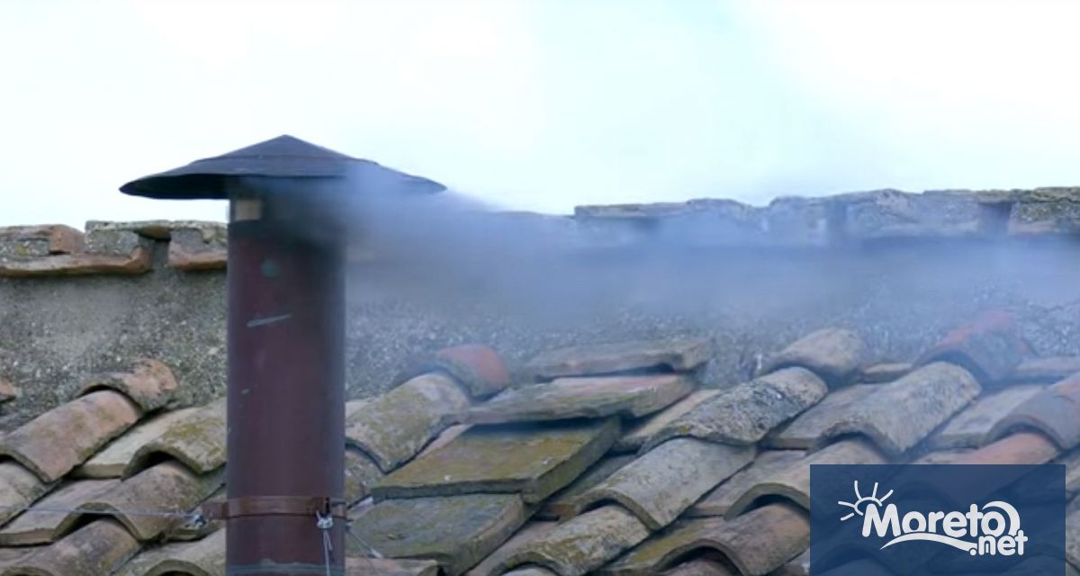 Нито един кардинале не беше избран след третото гласуване на