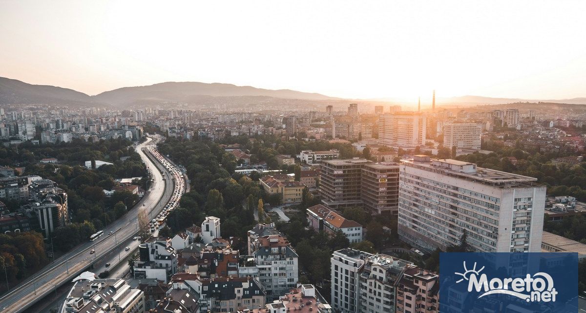 Работещите в градския транспорт настояват за поетапно увеличение на заплатите