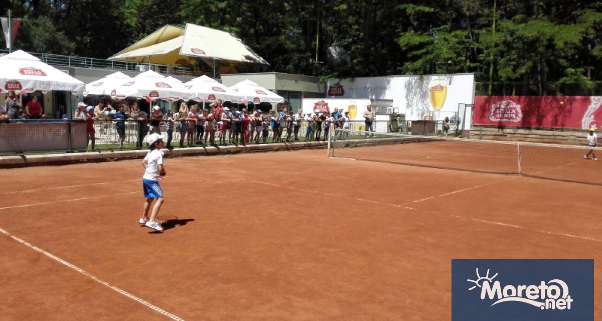 По случай Деня на детето на 1 юни Тенис клуб