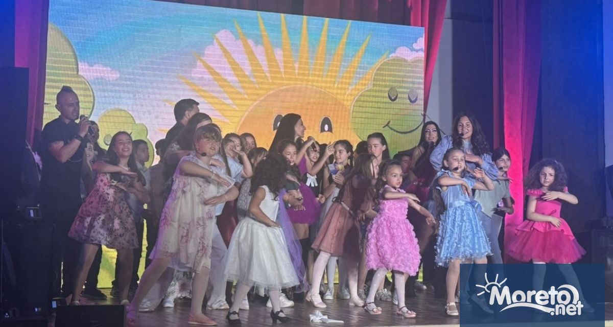 Вълнуващ концерт събра варненски деца на сцената на Военноморския клуб