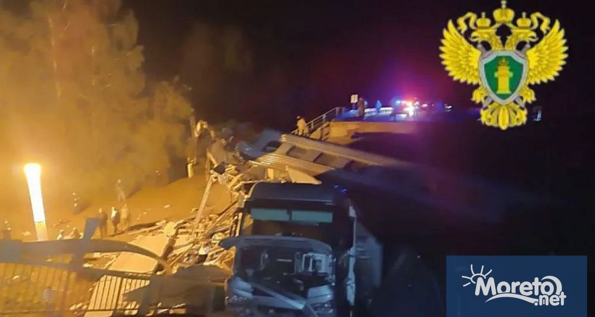 Среднощното срутване на два моста в руски области граничещи с