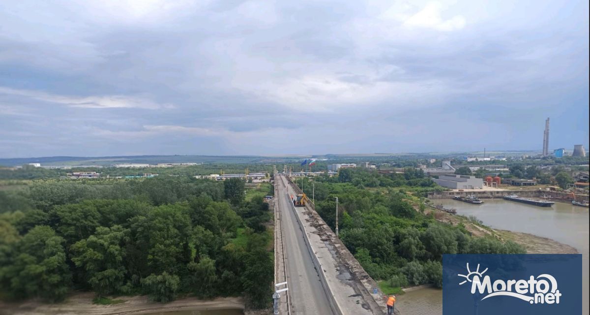 По график продължава основният ремонт на Дунав мост при Русе
