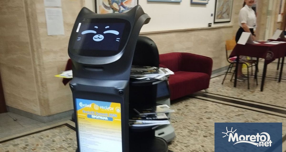 Роботите Бела и Цеци се превърнаха в атракция на стартиралата
