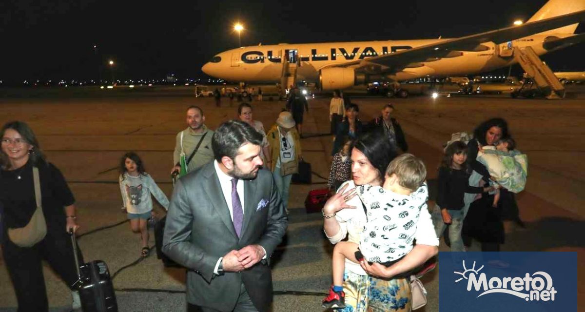 Рано тази сутрин на летище Васил Левски в София пристигнаха