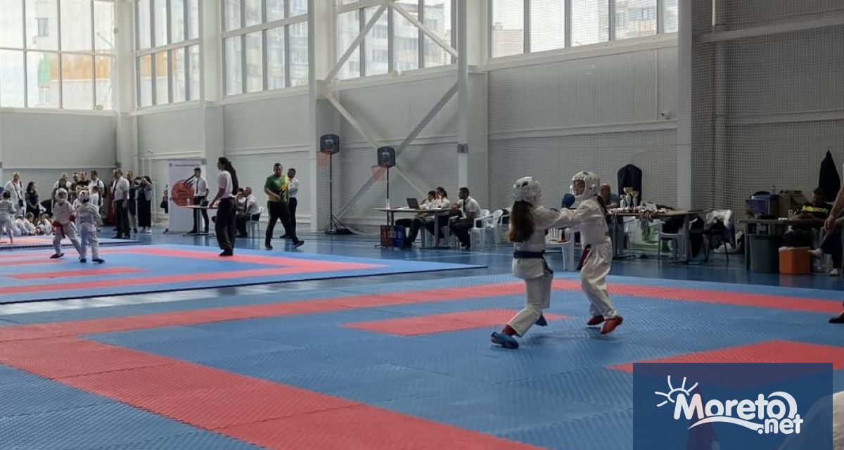 С участието на над 170 каратеки от цялата страна в